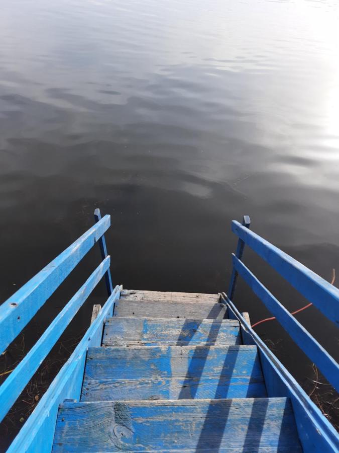 Houseboat Young Snow View Front Line Dal Lake Srīnagar Exteriör bild